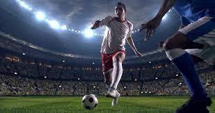 กองหลังโดนใบเหลืองเร็วทำให้ทีมเปลี่ยนแผนรับ ส่งผลต่อการแทงบอลออนไลน์